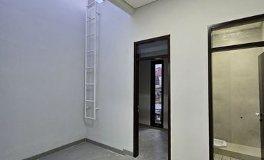 Rumah baru di komplek elit cempaka putih jakarta pusat