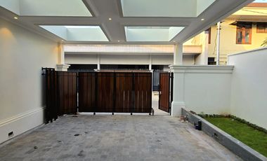 Rumah mewah design classic di cempaka putih jakarta pusat