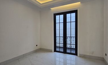 Rumah mewah design classic di cempaka putih jakarta pusat