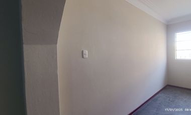 Vendo Edificio de 03 Pisos + Aires – Ideal Para Negocio, Taller o Alquiler