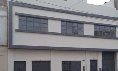 Vendo Edificio de 03 Pisos + Aires – Ideal Para Negocio, Taller o Alquiler