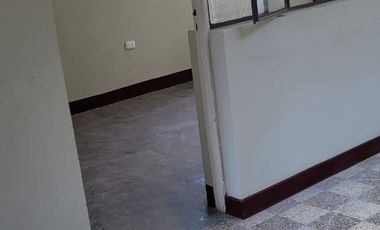 Vendo Edificio de 03 Pisos + Aires – Ideal Para Negocio, Taller o Alquiler