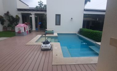 Samborondon, Renta de linda casa 4 dormitorios con piscina