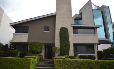 Residencia en uno de los condominios más seguros y exclusivos del Pedregal