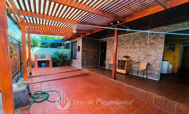 Se VENDE Acogedora Casa Esquina en La Florida