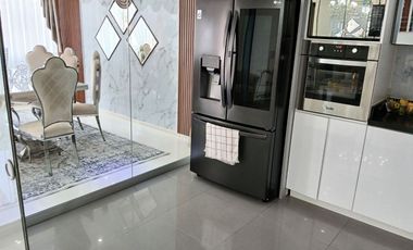 👨‍👩‍👧‍👦 VENDO MODERNA Y ELEGANTE CASA DE 3 PISOS + AZOTEA EN SAN LUIS