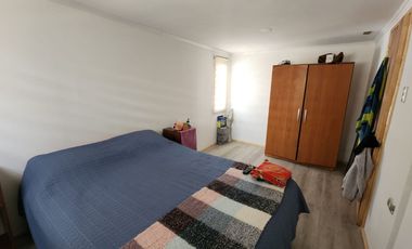 Se vende casa con cabaña en Rene Schneider casi llegando a Rubén Darío, Valdivia