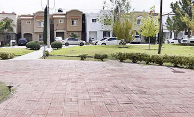 VENTA DE CASA EN ARBOL DE LA LLUVIA, QUINTAS MONTECARLO, CHIHUAHUA.