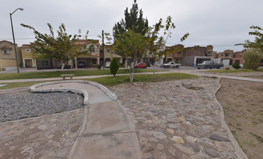 VENTA DE CASA EN ARBOL DE LA LLUVIA, QUINTAS MONTECARLO, CHIHUAHUA.