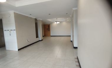 💵En venta Penthouse de 4 Dormitorios y balcones por la Primero de Mayo