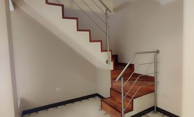 💵En venta Penthouse de 4 Dormitorios y balcones por la Primero de Mayo