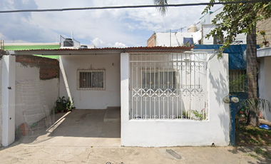 CASA DE REMATE EN  ZAPOPAN JAL