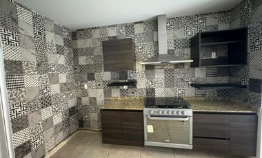 HERMOSA CASA EN VENTA ZONA NATURA 2 LOMAS DE ANGELOPOLIS
