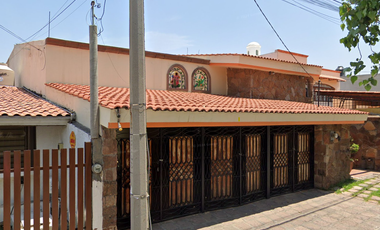 CASA A LA VENTA EN LOMAS 4TA SECCION, SAN LUIS POTOSI, REMATE ADJUDICADO