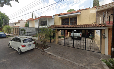 OPORTUNIDAD DE INVERSIÓN Propiedad de Recuperación Bancaria en Av. Faro, Bosques de la Victoria, Guadalajara, Jal.