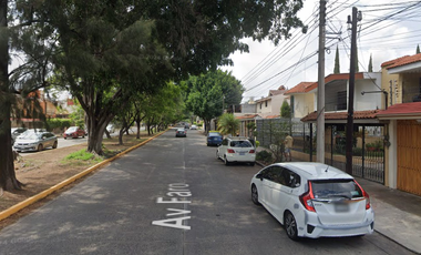 OPORTUNIDAD DE INVERSIÓN Propiedad de Recuperación Bancaria en Av. Faro, Bosques de la Victoria, Guadalajara, Jal.