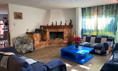 Casa en venta con acabados de lujo Pedregal de San Nicolás