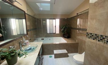 Casa en venta con acabados de lujo Pedregal de San Nicolás