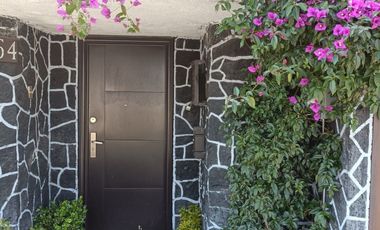 Casa en venta con acabados de lujo Pedregal de San Nicolás