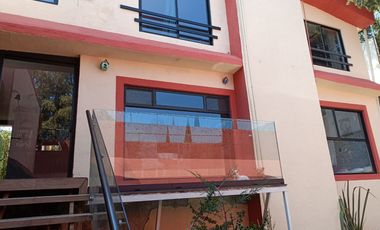 Casa en venta con acabados de lujo Pedregal de San Nicolás