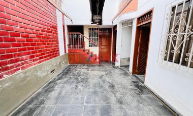 Se Vende Casa, Excelente Ubicación En Ate