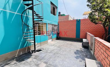 Se Vende Casa, Excelente Ubicación En Ate