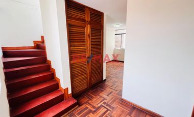 Se Vende Casa, Excelente Ubicación En Ate