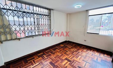 Se Vende Casa, Excelente Ubicación En Ate