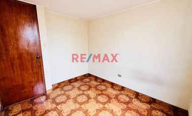 Se Vende Casa, Excelente Ubicación En Ate