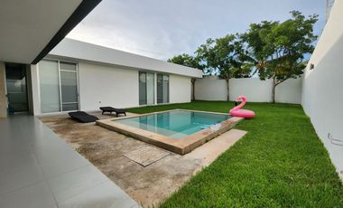 CASA DE UNA PLANTA AMUEBLADA EN LA PRIVADA SAN JOSE TULIPANES, CHOLUL