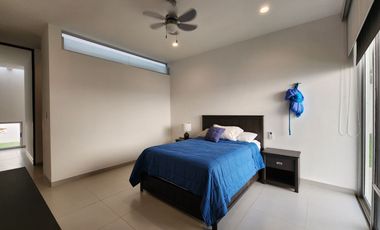 CASA DE UNA PLANTA AMUEBLADA EN LA PRIVADA SAN JOSE TULIPANES, CHOLUL