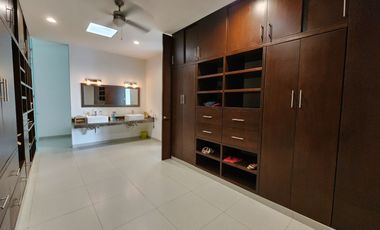CASA DE UNA PLANTA AMUEBLADA EN LA PRIVADA SAN JOSE TULIPANES, CHOLUL