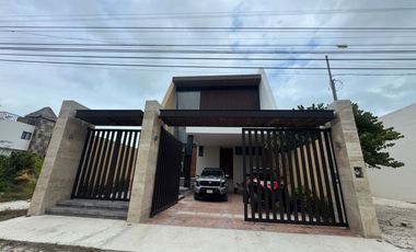 Casa frente al mar con alberca privada en venta, San Benito, Yucatán