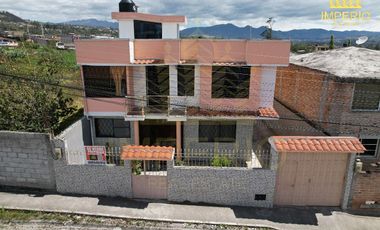 Acogedora Casa en Atuntaqui 430m2