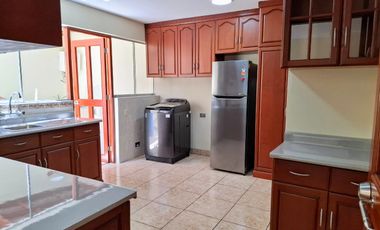 CASA EN VENTA EN MAGDALENA CERCA DE LA AV. JAVIER PRADO