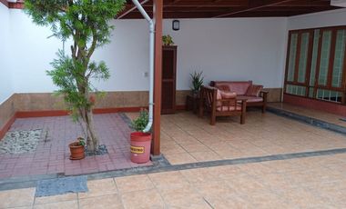 CASA EN VENTA EN MAGDALENA CERCA DE LA AV. JAVIER PRADO
