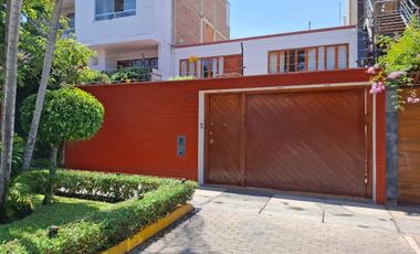 CASA EN VENTA EN MAGDALENA CERCA DE LA AV. JAVIER PRADO