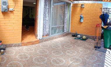 ¡Casa sólida en El Bosque! Pasaje San Clemente