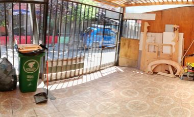 ¡Casa sólida en El Bosque! Pasaje San Clemente