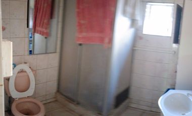 ¡Casa sólida en El Bosque! Pasaje San Clemente