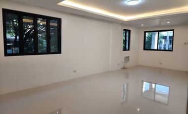 6 Bedrooms House for Lease in White Plains Quezon City