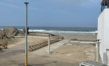 Vendo casa de playa con piscina, amoblada en 2da. fila, condominio Neptuno, Cerro Azul, Cañete, km 129.90