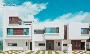 CASA CON JARDIN EN RESIDENCIAL PRIVADO CON CASA CLUB