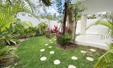 CASA 3 HABITACIONES CON JARDIN EN PLAYA DEL CARMEN