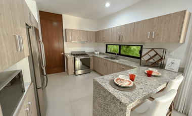 CASA 3 HABITACIONES CON JARDIN EN PLAYA DEL CARMEN