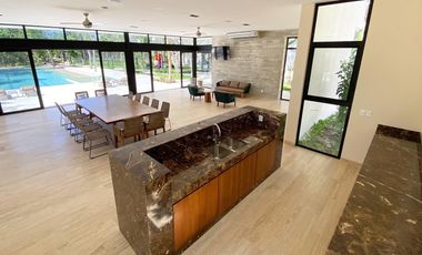 CASA 3 HABITACIONES CON JARDIN EN PLAYA DEL CARMEN