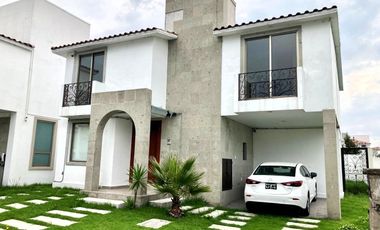 Casa en venta en Condado del Valle, Metepec, Estado de México, sección Bakeira