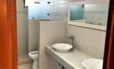 Casa en venta en Condado del Valle, Metepec, Estado de México, sección Bakeira