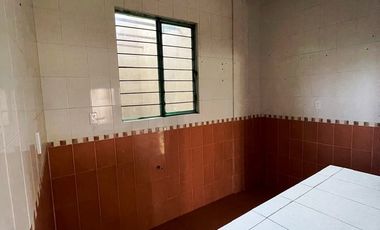 Casa en venta, 6 recámaras, 4 autos, escriturada.