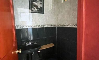 Casa en venta, 6 recámaras, 4 autos, escriturada.